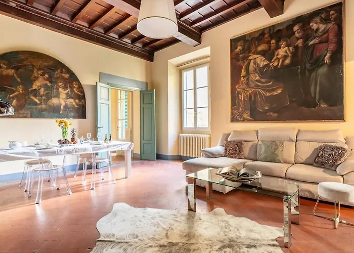 Ginny’s house- Borgo la croce luxury apartment